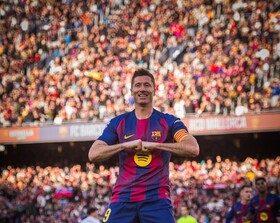 تاریخ سازی لواندوفسکی با بارسلونا