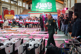 سردار رضا طلائی نیک، سخنگوی وزارت دفاع و پشتیبانی نیروهای مسلح در مراسم الحاق پهپادهای امدادی به سازمان امداد و نجات جمعیت هلال‌احمر