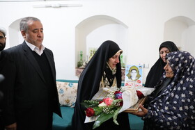 دیدار معاون رئیس‌جمهور  با خانواده شهید عیدمحمد هادی در شهرستان خوسف 