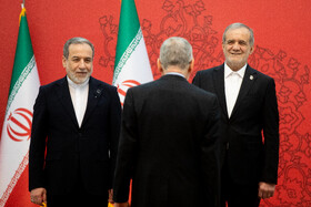 مسعود پزشکیان، رئیس جمهور و سیدعباس عراقچی، وزیر امور خارجه در مراسم «سلام سفرا»