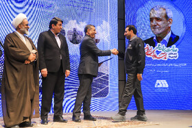 مراسم بهره برداری از طرح‌های توسعه منطقه گل گهر سیرجان با حضور محمدجعفر قائم‌پناه، معاون اجرایی رئیس جمهور