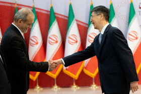 مسعود پزشکیان، رئیس جمهور و سیدعباس عراقچی، وزیر امور خارجه در مراسم «سلام سفرا»
