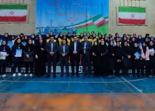 قهرمانی هندبال دختران متوسطه اول در فارس به تیم لارستان رسید