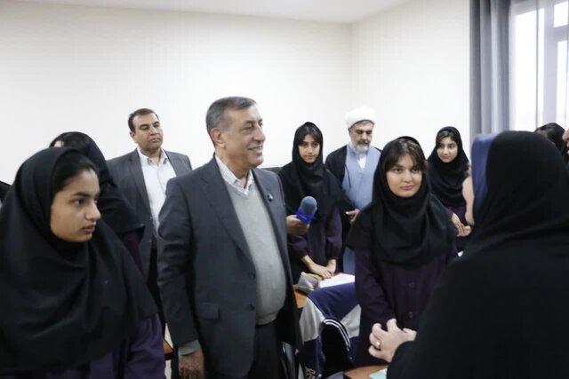 معاون رئیس جمهور: عدالت آموزشی و هوشمندسازی مدارس از اولویتهای دولت چهاردهم است معاون رئیس جمهور: عدالت آموزشی و هوشمندسازی مدارس از اولویتهای دولت چهاردهم است