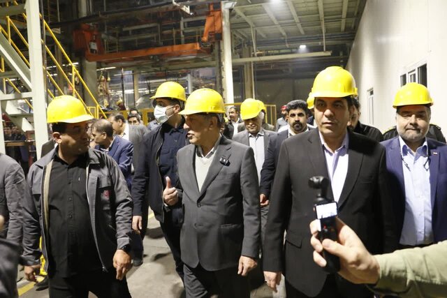 معاون رئیس جمهوری: کرمان از استان‌های پیشرو در صنعت فولاد و خودروسازی است