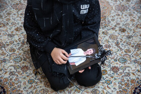 غبار روبی مضجع شریف امامزاده موسی مبرقع(ع) توسط خانواده شهدای اغتشاشات اخیر