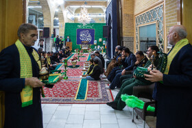 غبار روبی مضجع شریف امامزاده موسی مبرقع(ع) توسط خانواده شهدای اغتشاشات اخیر