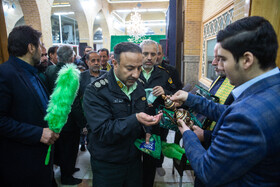 غبار روبی مضجع شریف امامزاده موسی مبرقع(ع) توسط خانواده شهدای اغتشاشات اخیر