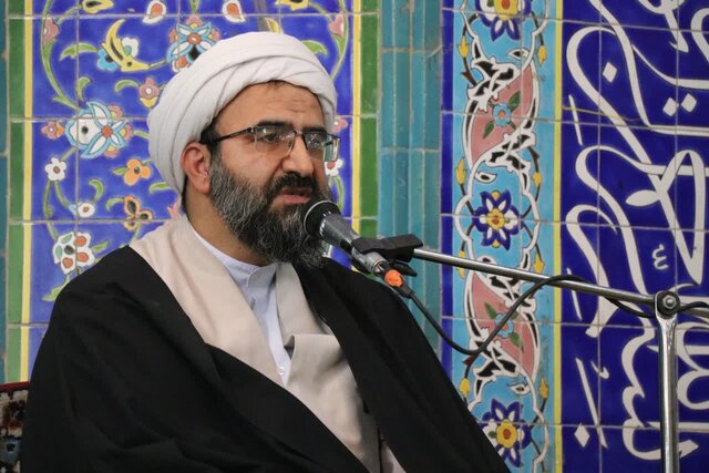  آیت‌الله محمودی شخصیتی فاضل مردمی و پرچمدار انقلاب بود