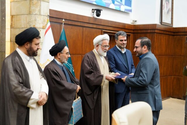 تجلیل از آرای قضات نشانه احترام به عدالت و حق است