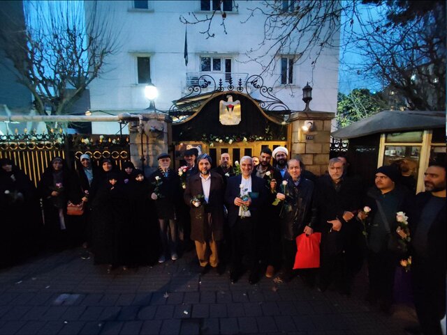 سفارت فلسطین گل‌باران شد