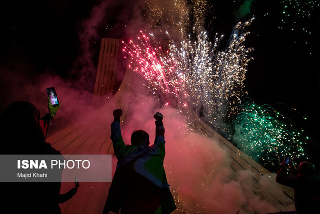 نور افشانی در شب سالگرد پیروزی انقلاب اسلامی
