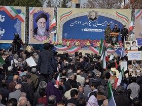 دریادار سیاری: حضور مردم در صحنه همه تهدیدات را خنثی می‌کند/ آمادگی کامل نیروهای مسلح