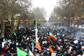 سیل عظیم جمعیت در پیاده راه بوعلی،همدان