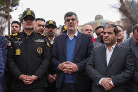 از سمت راست، اسمائیل دهستانی معاون سیاسی، امنیتی و اجتامعی استاندار، محمد رضا بابایی استاندارغ سردار احمد نگهبان فرمانده انتظامی استان در راهپیمایی ۲۲ بهمن ۱۴۰۴ در یزد