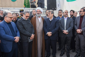 حضور محمد جواد کولیوند، استاندار سمنان، حجت الاسلام و المسلمین مرتضی مطیعی، نماینده ولی فقیه در استان و امام جمعه سمنان و عباس گلرو، نماینده مردم در مجلس شورای اسلامی در راهپیمایی ۲۲ بهمن ۱۴۰۴ - سمنان