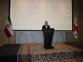 ایران هرگز تن به پذیرش شروط قدرت‌های بزرگ نداده است