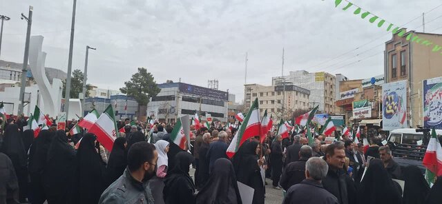 آغاز مراسم باشکوه راهپیمایی ۲۲ بهمن در ایلام