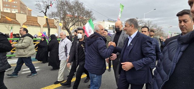 رییس سازمان انرژی اتمی ایران در راهپیمایی ۲۲ بهمن حضور یافت