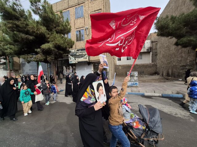 نسل نو در راهپیمایی ۲۲ بهمن ۱۴۰۴/ شور و نشاطی که پیام استقلال و اقتدار را جهانی کرد