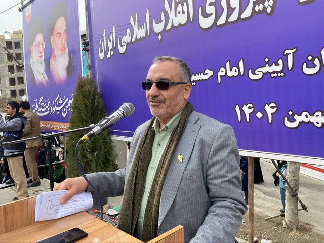 معاون پارلمانی سپاه: حضور مردم همه فتنه‌ها را خنثی می‌کند