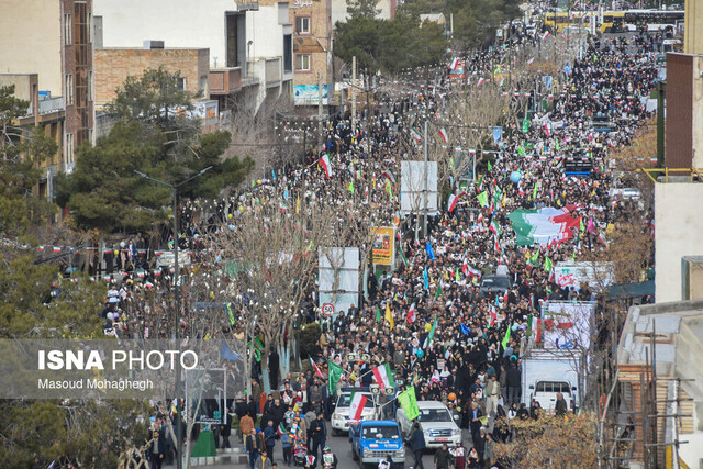 قدردانی نماینده ولی‌فقیه در استان و استاندار سمنان از حضور پرشور مردم در راهپیمایی ۲۲ بهمن