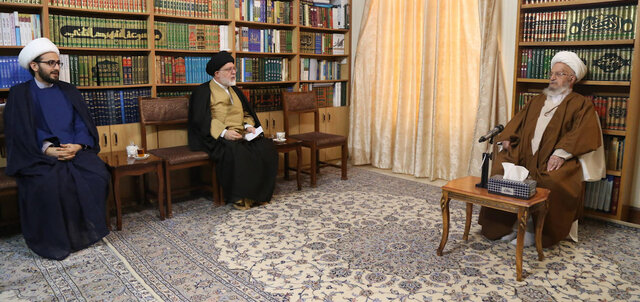 تأکید آیت‌الله مکارم بر تعامل دستگاه قضایی با نهادهای اقتصادی