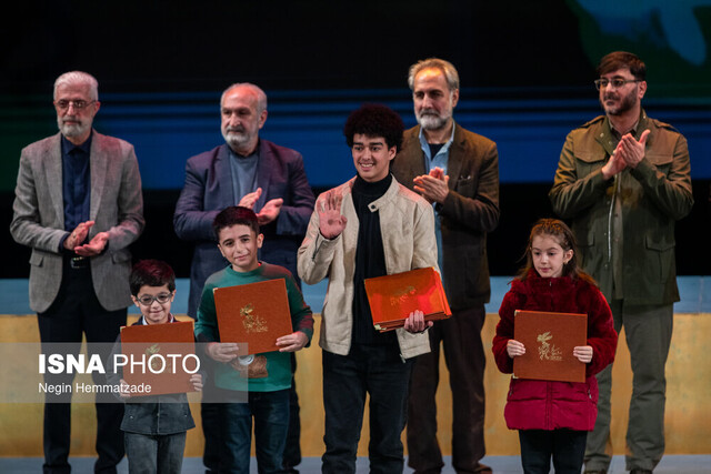 همه آنچه در اختتامیه فیلم فجر گذشت/«ما را به جان هم نیندازید»