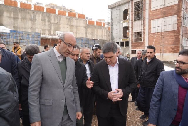 استاندار کرمانشاه: دولت چهاردهم با تمام توان پای حل مشکلات مناطق مرزی ایستاده است