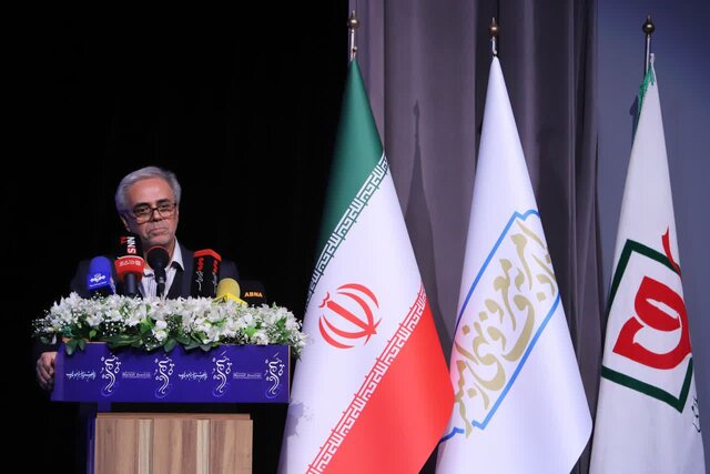 اهدای نشان «معروف» به داریوش ارجمند&nbsp;