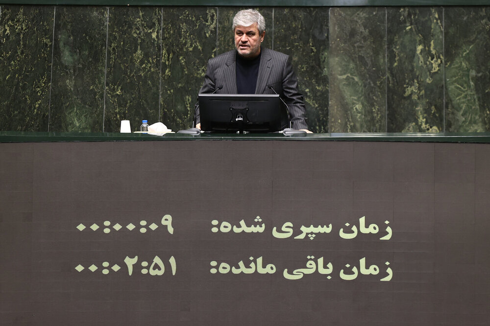 تاجگردون: پلاک خودروهای مناطق آزاد با تخفیف 20 درصدی به پلاک ملی تبدیل می شود