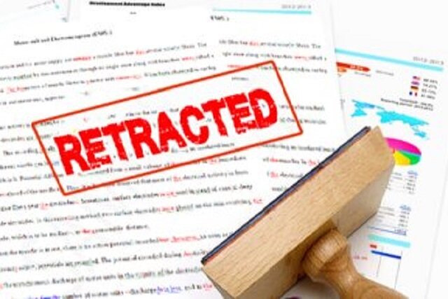 چه عواملی دانشجویان را به سمت تقلب علمی سوق می‌دهد؟