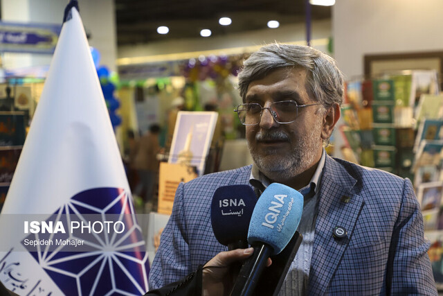 ضرورت عبور از فعالیت‌های نمادین به سمت تولیدات مسئله‌محور در ترویج معارف رضوی