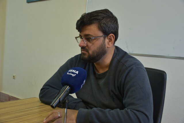 استاد دانشگاه: نسل جوان آگاهانه‌تر از گذشته در صحنه انقلاب حضور دارد