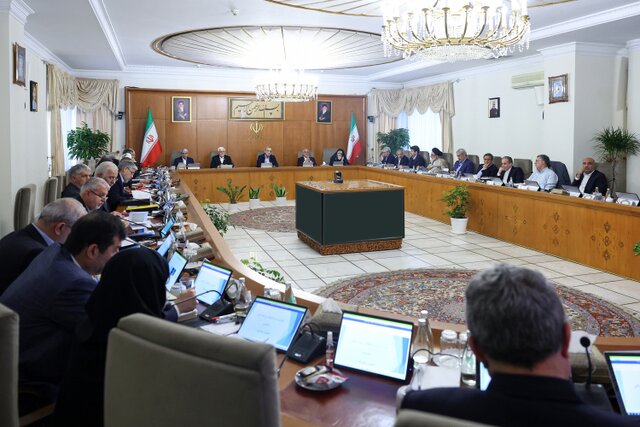 رئیس‌جمهور: حضور هنرمندان در صحنه در فضای غبارآلود ناشی از حوادث تلخ اخیر قابل تقدیر است