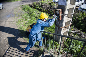 بازدید کنتور های برق تابلوهای تبلیغاتی و تعویض قطعات مستهلک و پلمپ مجدد کنتور توسط مامورین امور برق ساری