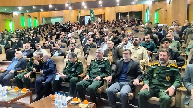 دبیر قرارگاه مرکزی بسیج سازندگی کشور بر انسجام، تخصص‌گرایی و خدمت بی‌منت تأکید کرد
