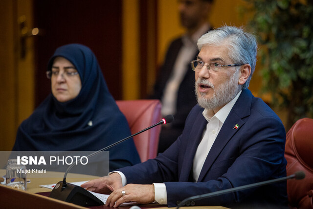 بروکراسی نباید مانع حرکت نخبگان شود