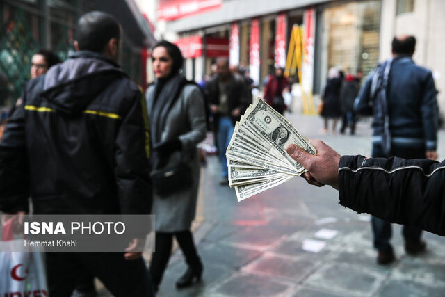 کارنامه ۴۷ سال ارزپاشی/ دلار ارزان نشد که نشد!