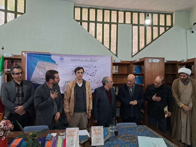 «با زلف شوویدت دلم شوونادی»؛ تازه‌ترین اثر شاعر ملایری رونمایی شد