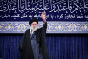 تندیس دست رهبر شهید در نمایشگاه «ایستاده در غبار» در اهواز رونمایی شد