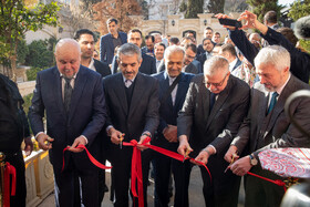 سرگئی یوگنیویچ سی وی لیف، وزیر انرژی روسیه و کاظم جلالی، سفیر ایران در روسیه در مراسم گشایش خانه فرهنگ روسیه - تهران