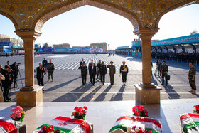 ادای احترام به شهدای نیروی انتظامی در حاشیه مراسم دانش آموختگی دانشگاه علوم انتظامی