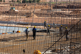 بازدید خبرنگاران از تصفیه خانه فاضلاب در حال ساخت پردیسان، مسکن مهر و ملی قم