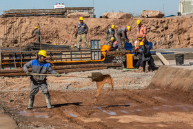 بازدید خبرنگاران از تصفیه خانه فاضلاب در حال ساخت پردیسان، مسکن مهر و ملی قم