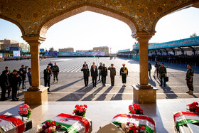 ادای احترام به شهدای نیروی انتظامی در حاشیه مراسم دانش آموختگی دانشگاه علوم انتظامی
