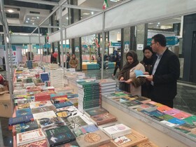 یک ناشر: کارکرد نمایشگاه کتاب تقویت ارتباط ناشر و مخاطب و پویایی جریان نشر است