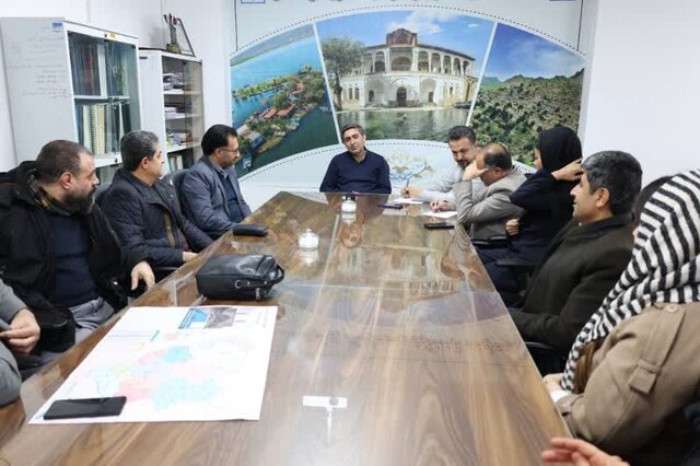 بررسی پنج پرونده دفاتر گردشگری کردستان/ تأکید بر ارتقای خدمات و حقوق گردشگران