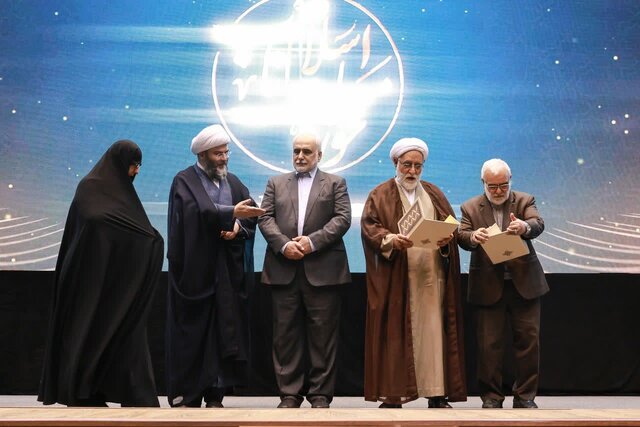 مراکز «معارف اسلام ناب» قرار است چه کاری انجام بدهند؟