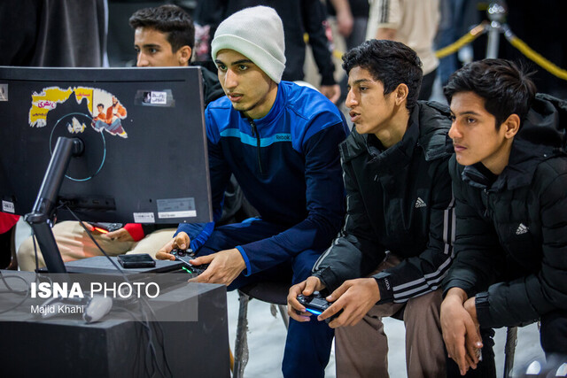 فراموشی وعده‌های میلیاردی بعد از عکس یادگاری!